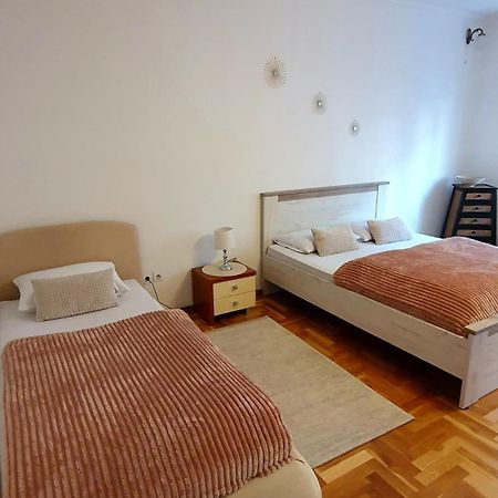 City Center Apartment Сараєво Екстер'єр фото