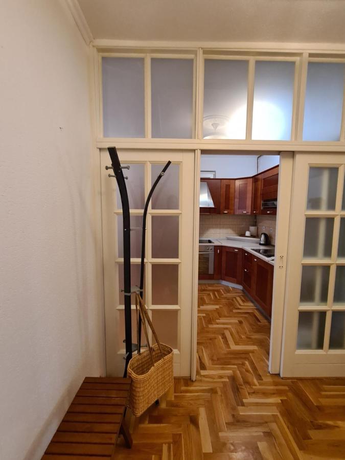 City Center Apartment Сараєво Екстер'єр фото